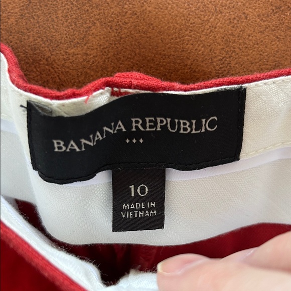 Banana Republic Red Women's Red Shorts - Picture 2 of 9